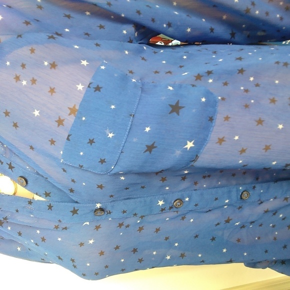 Express Sheer Long Sleeve Blue with Star Print Size Small Petite - Picture 3 of 8